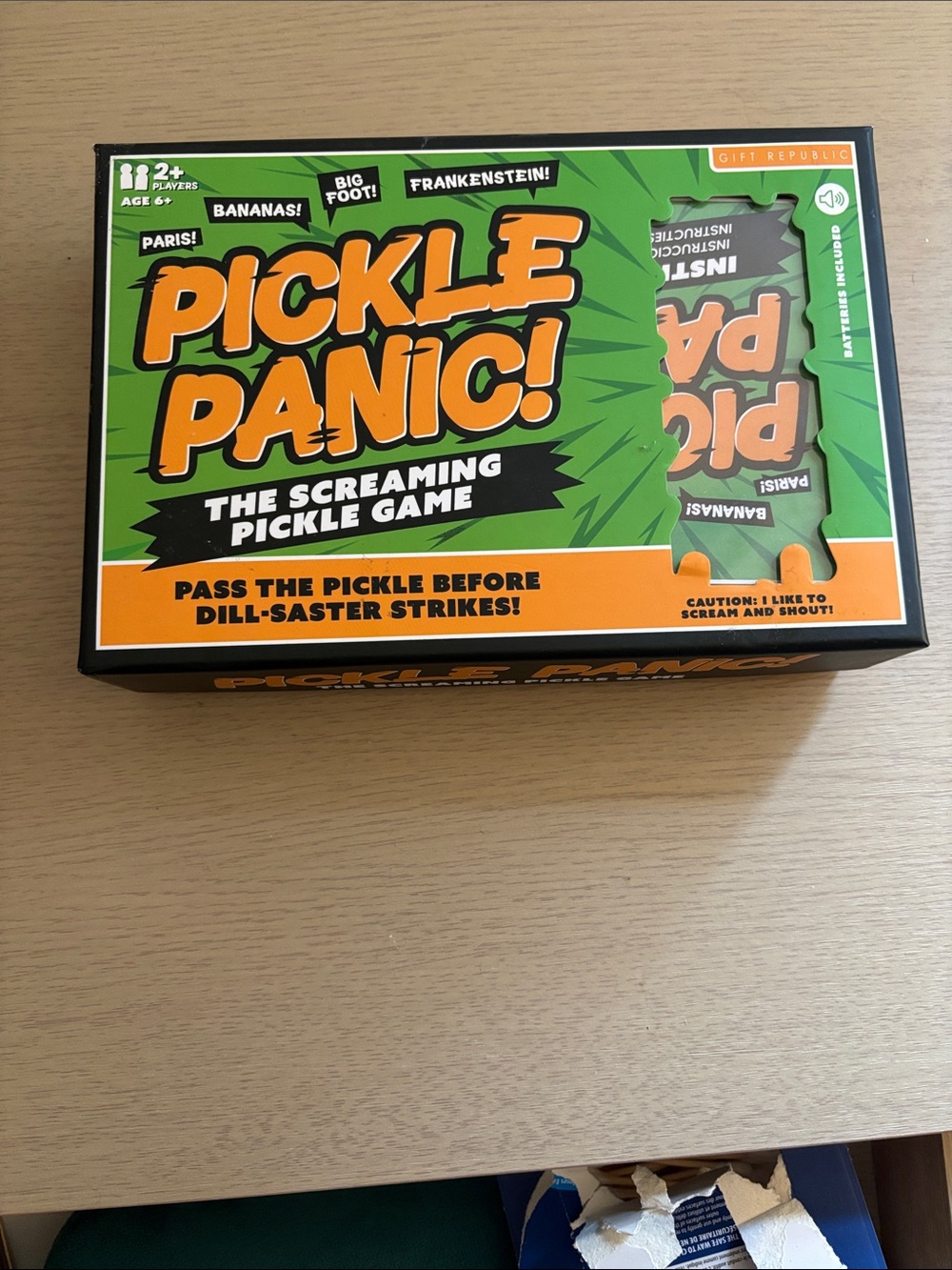 Pickle Panic! Screaming Pickle Game — Green & Orange Party Game